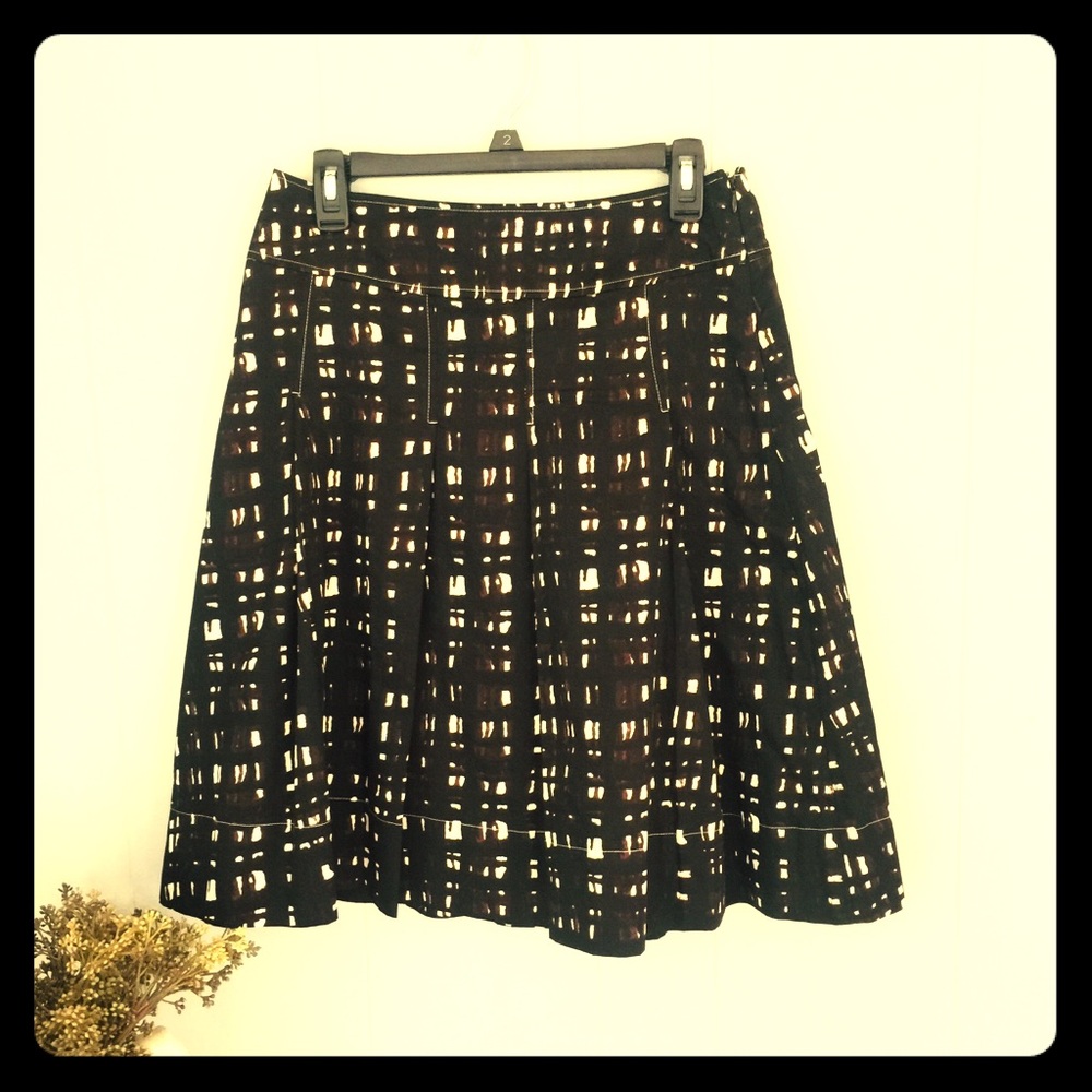 🔥CLEARANCE!! Cute NY&CO Flare skirt!!
